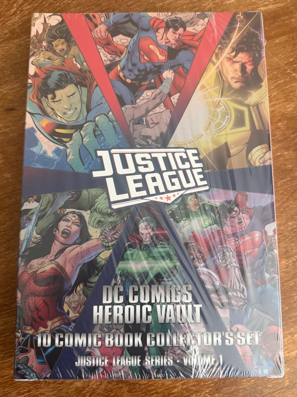 Justice League DC Comics
Brand new